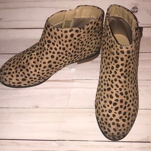 Cat&Jack bootie Size 2
